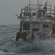 ¡Rescatan a pescadores extraviados por Milton en Yucatán!