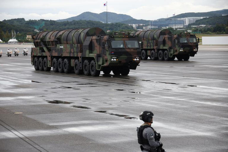 Corea del Sur Presume Nuevo Misil Intercontinental