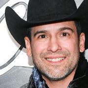 Artistas en el Teatro del Pueblo de la Feria Xmatkuil 2024