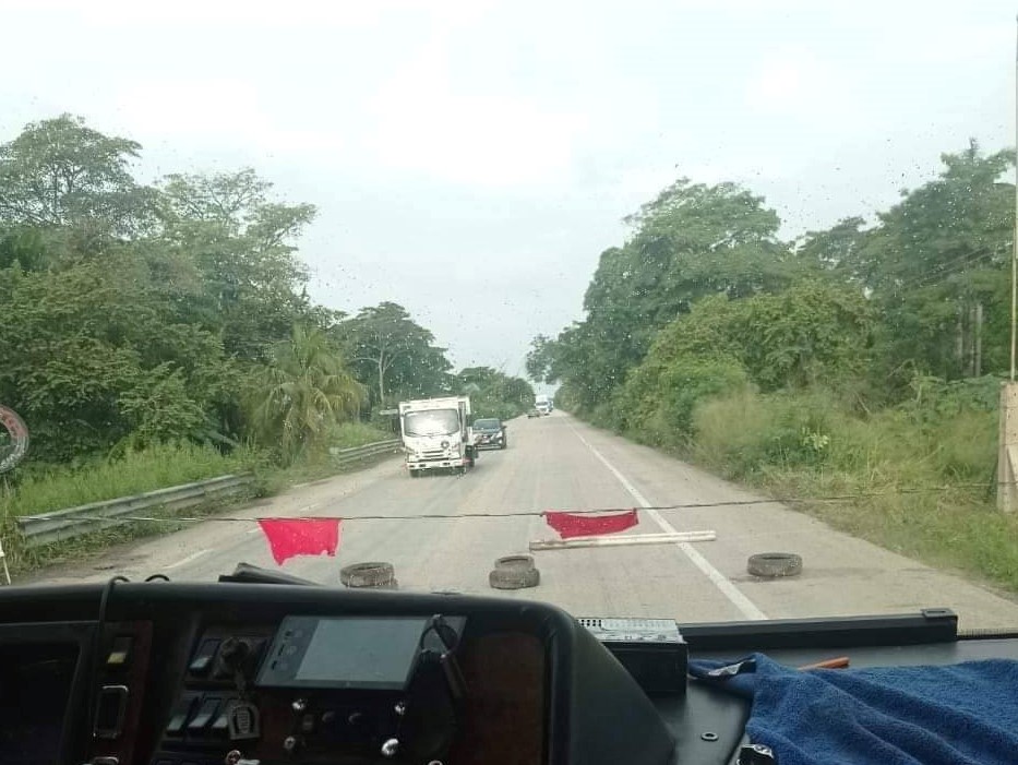 Atastecos bloquearon la carretera federal