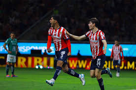 Bajo la dirección de Gago, Chivas ha tenido una campaña mixta, ocupando actualmente el octavo lugar en la Liga MX, lo que les asegura, por el momento, un puesto en el Play In.