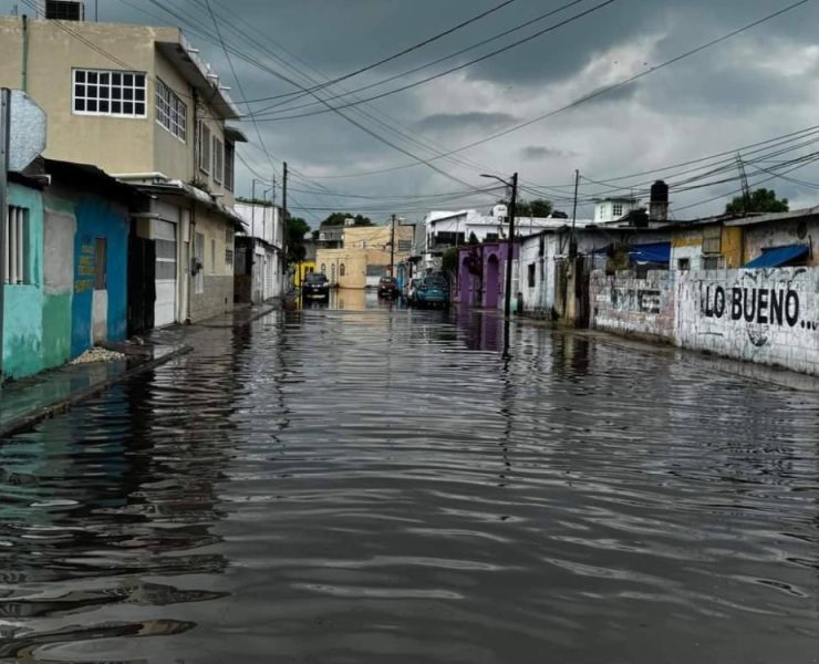 Lluvias ocasionan inundaciones en Ciudad del Carmen