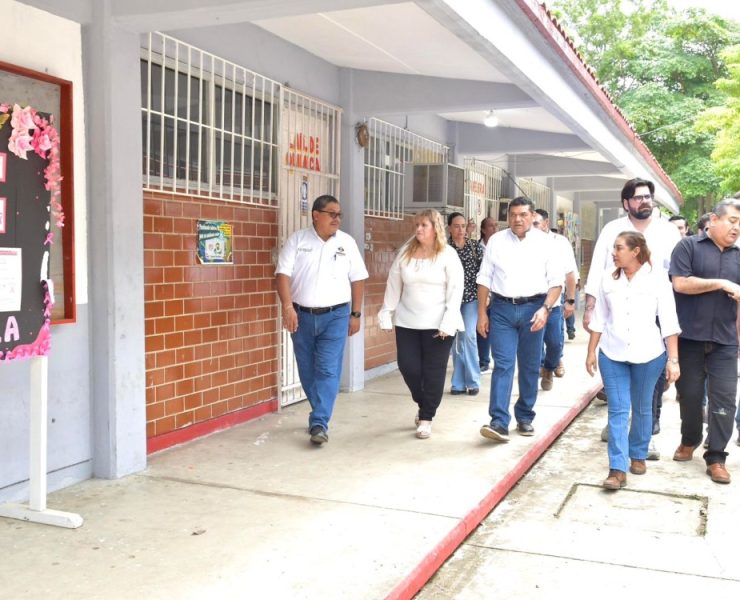 Descentralización del Gobierno La Realidad está en las Comunidades Javier May