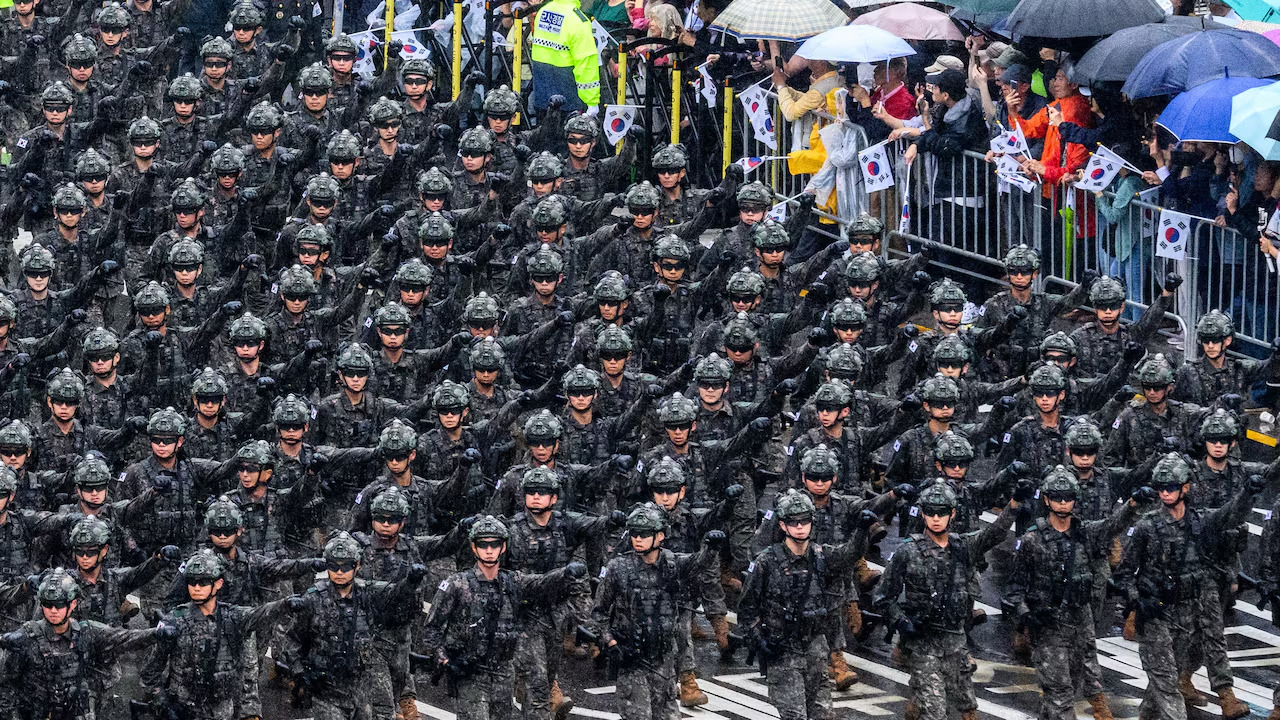 Despliegue Militar en el Desfile del Día de las Fuerzas Armadas