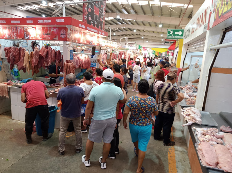 Locatarios confían más en los muertos para la reactivación económica