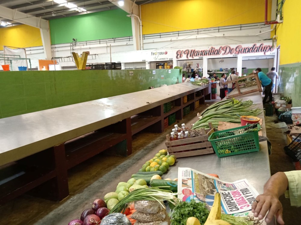 Ambulantes de verduras dolor de cabeza para locatarios del mercado AFA