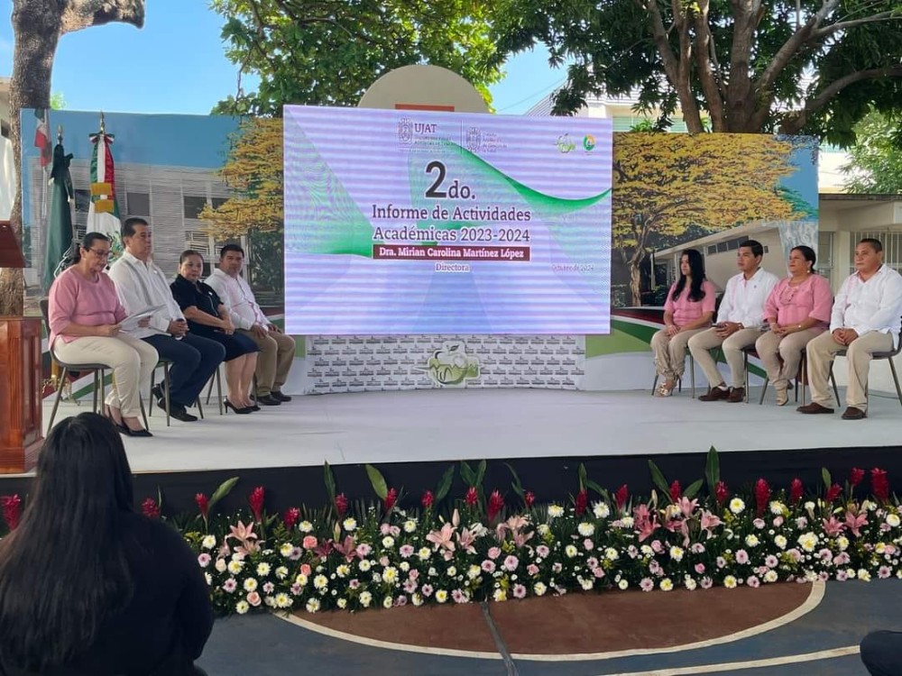 directora de la División Académica de Ciencias de la Salud