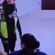 Inseguridad en Cancún: video sicario, captan cómo asesino a empleada de un hotel