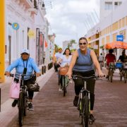 “La Biciruta” regresa al barrio mágico de “La Ermita”