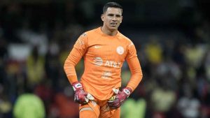 Luis Ángel Malagón supo resolver las jugadas de peligro, ocasionadas por Santos Laguna.