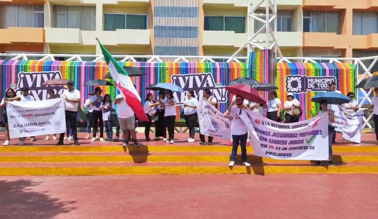Marchan trabajadores del Poder Judicial de la Federación de Ciudad del Carmen