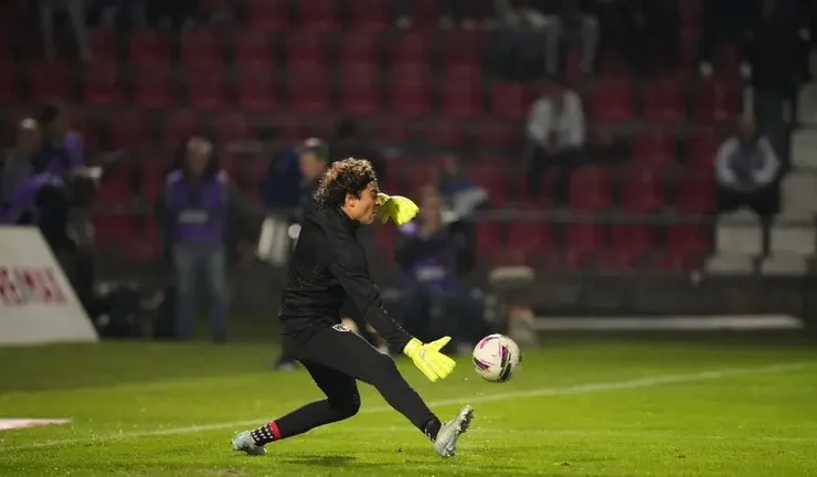 Memo Ochoa recibió goleada ¿Qué sigue para el arquero