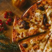 Tragedia: Niña de 14 años fallece tras comer Pizza en reconocido restaurante