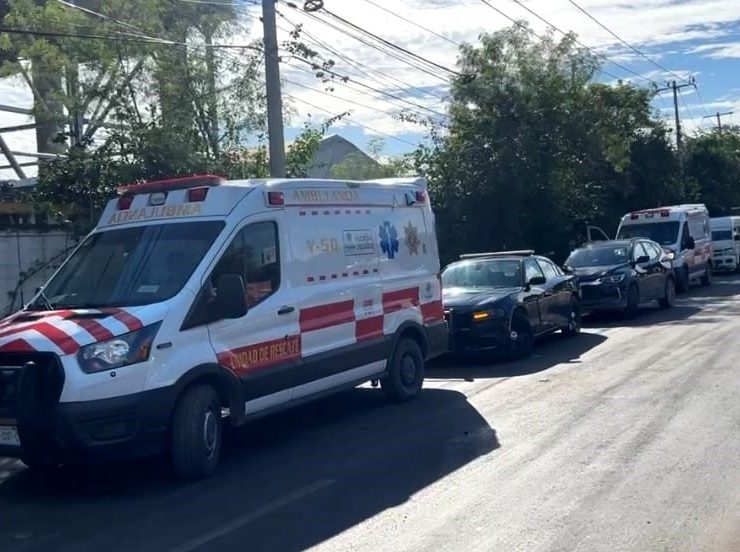 Aparatosa carambola: Policías yucatecos lesionados en periférico