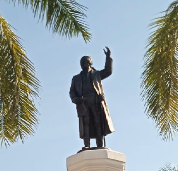 ¡Las remodelaciones en Tabasco están dando de qué hablar! 🚧 Aunque muchos espacios fueron renovados hace poco, ya empiezan a mostrar desperfectos que preocupan a la comunidad.