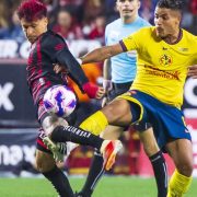 En un partido con polémicas arbitrales, el América rescató el empate ante Xolos, pero se quedó sin Víctor Dávila, por lesión en el tobillo.