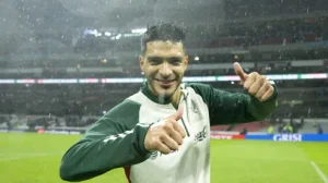 Raúl Jiménez será el delantero titular de la Selección Mexicana el día de hoy, ante Estados Unidos.