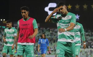 Santos Laguna no encuentra el rumbo en el Apertura 2024, y hoy solo empató a un gol ante Mazatlán y sigue como último lugar.