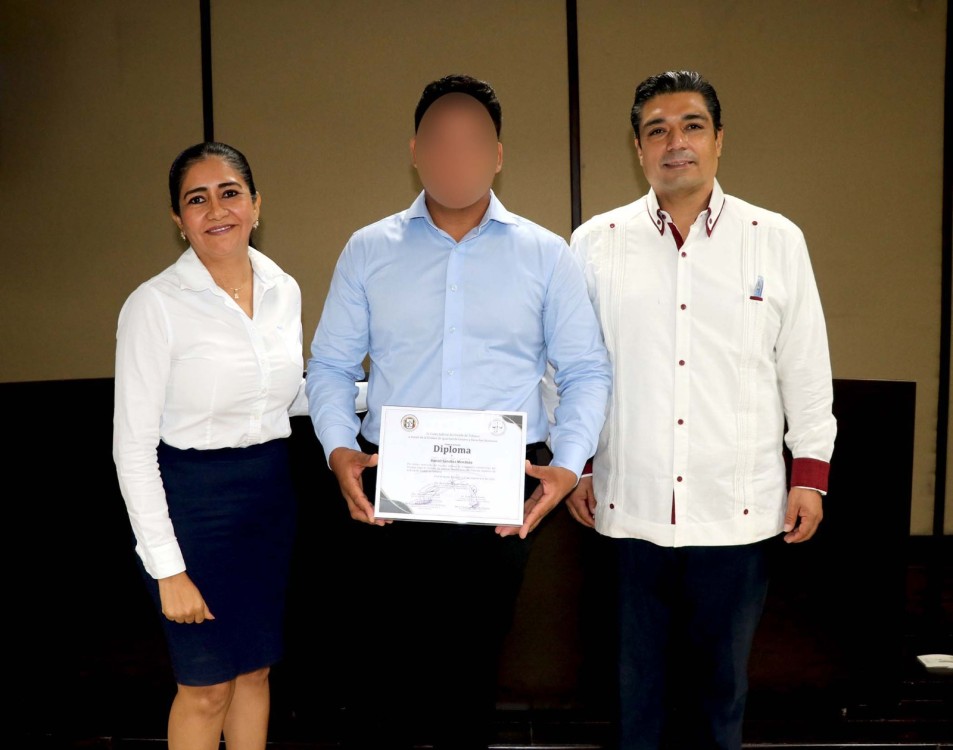 Se gradúa primer egresado del programa de justicia terapéutica Testimonios de éxito