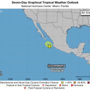 Posible sistema tropical frente a la costa de México pierde fuerza, pero continúa bajo monitoreo