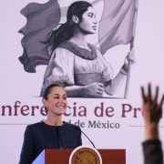 Sheinbaum pide transparencia a EUA en operativos contra el narcotráfico y exige respuestas sobre la violencia en Sinaloa