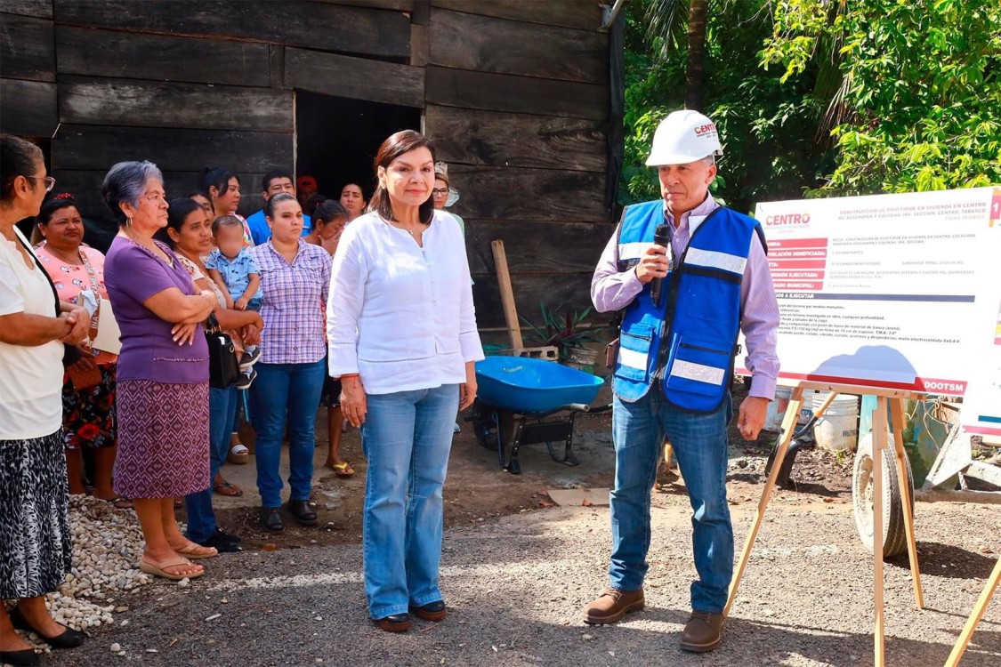 Programa de pisos firmes para 33 comunidades de Centro