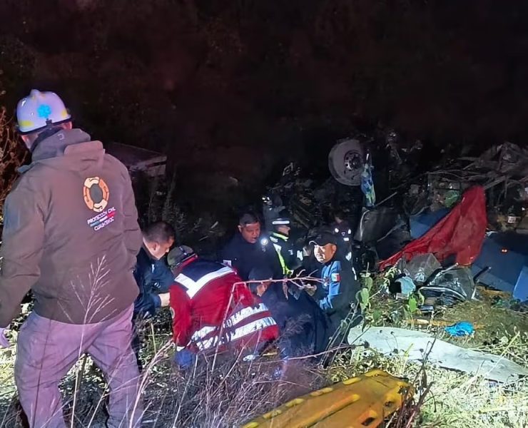 Tragedia en Zacatecas: Impactante choque entre tráiler y autobús cobra la vida de 24 personas