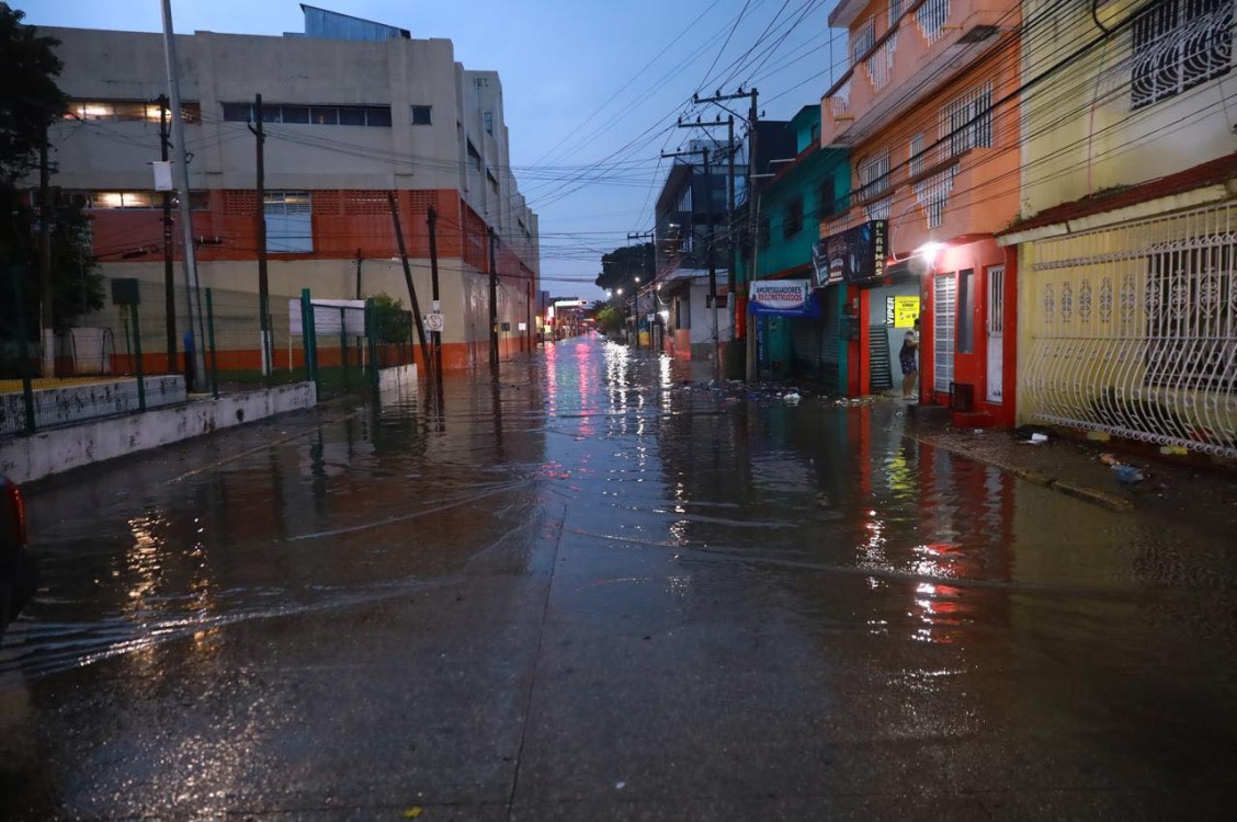 Fuertes lluvias en Villahermosa