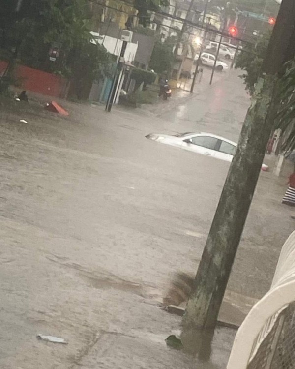 lluvias en Villahermosa colapsaron el tráfico
