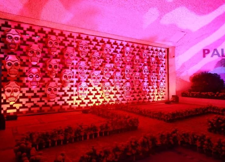 Altar monumental del México prehispánico deslumbra en el Palacio Municipal