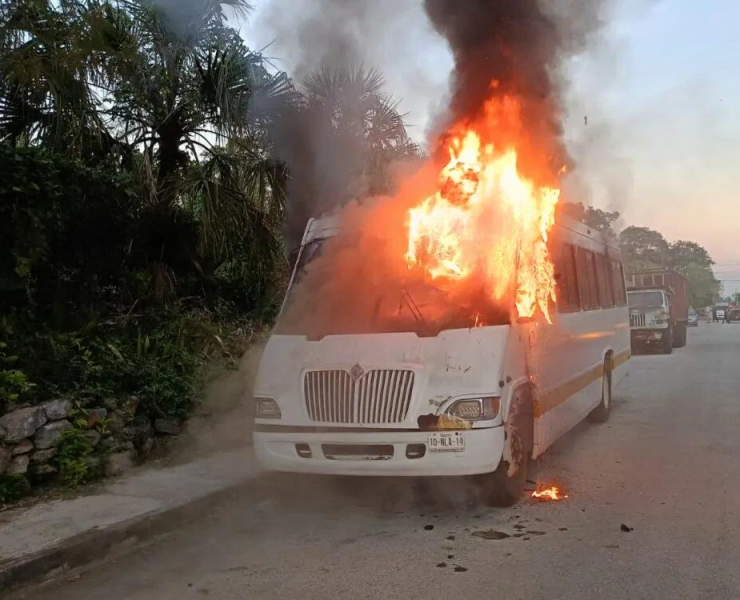 Niños incendian autobús en Motul: ¿Accidente o acto deliberado?