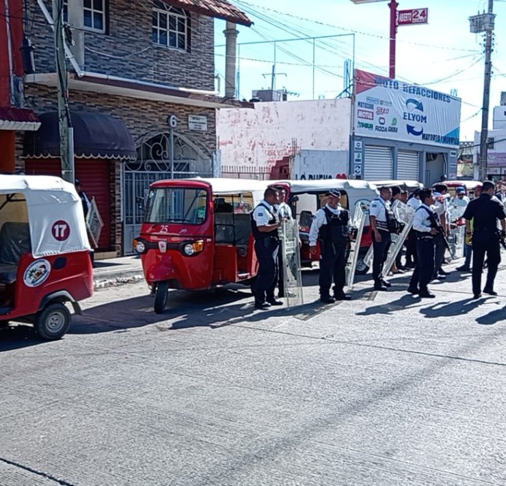 Continúa detenido representante de pochimoviles