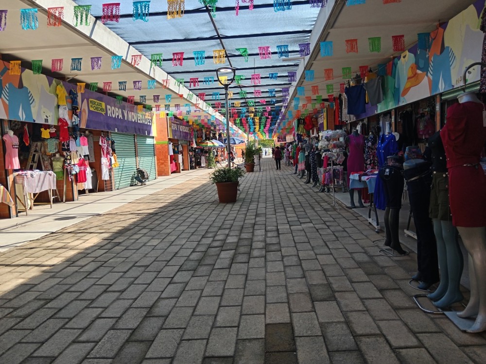 Se inconforman locatarios del mercado del Chechén