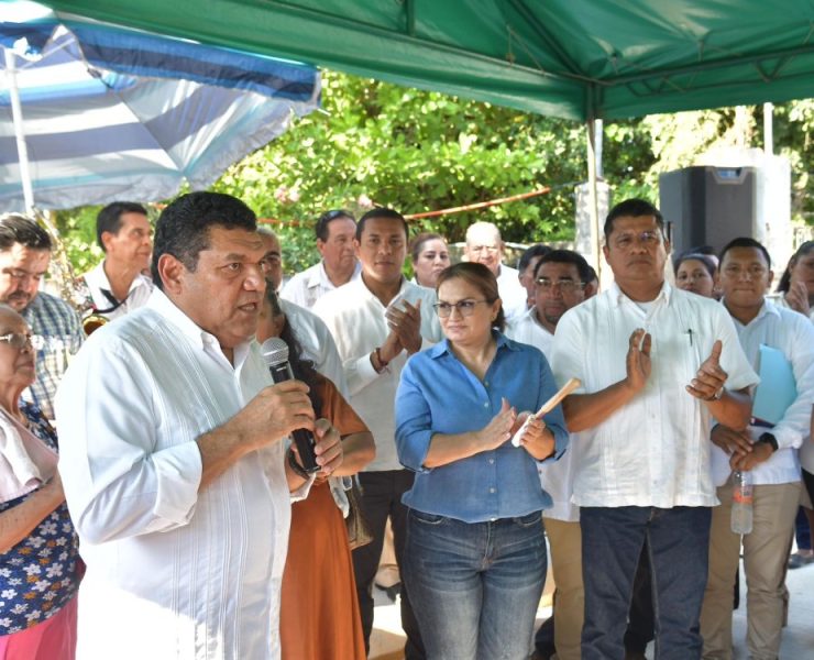 Javier May Rodríguez anunció obras sociales