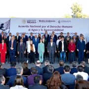 Javier May participó en firma del Acuerdo Nacional por el Derecho Humano al Agua