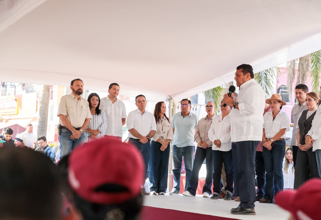 Jorge Bracamonte acompaña a Javier May en Jornada de Atención al Pueblo