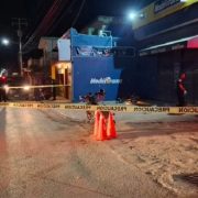 Mujer muere al chocar en expendio de cerveza en Yucatán