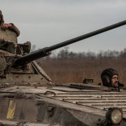 ¡Suecia y Finlandia se preparan para guerra! ¿Qué está pasando?