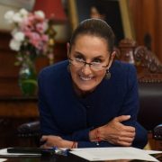 Sheinbaum y Trump dialogan sobre economía y migración en su primer llamada como líderes electos