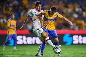 Los Tigres le ganaron 2-1 a los diablos rojos del Toluca.