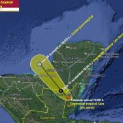 Autoridades mantienen alerta en el sureste por efectos de la depresión tropical Sara