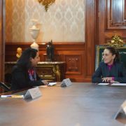 Claudia Sheinbaum destaca estabilidad económica de México en reunión con Fitch Ratings