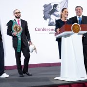 Sheinbaum y “Canelo” Álvarez impulsan clase masiva de boxeo a nivel nacional