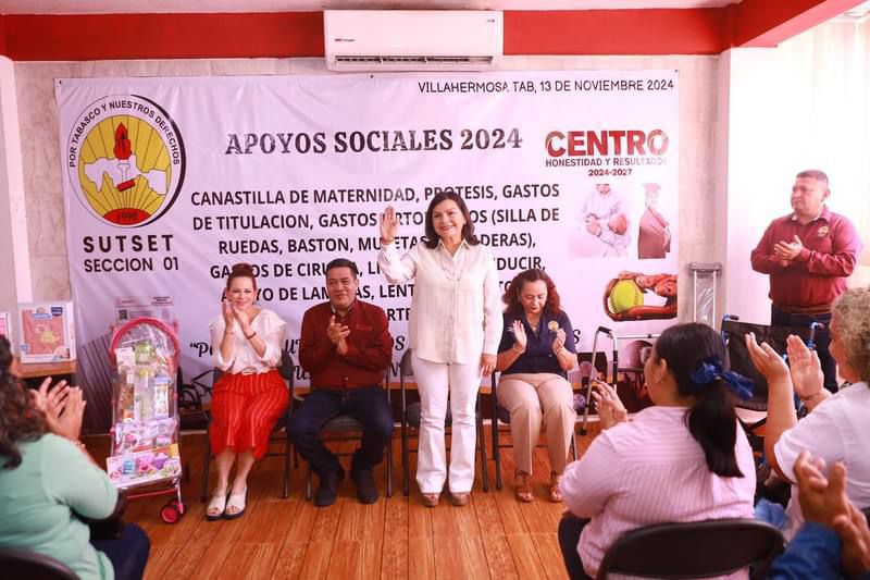 Yolanda Osuna Huerta entrega apoyos sociales a sindicalizados