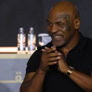 La Historia de Mike Tyson: El Ascenso y Caída de una Leyenda