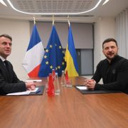 La OTAN recibe a Zelenski: Un giro crucial en la guerra de Ucrania