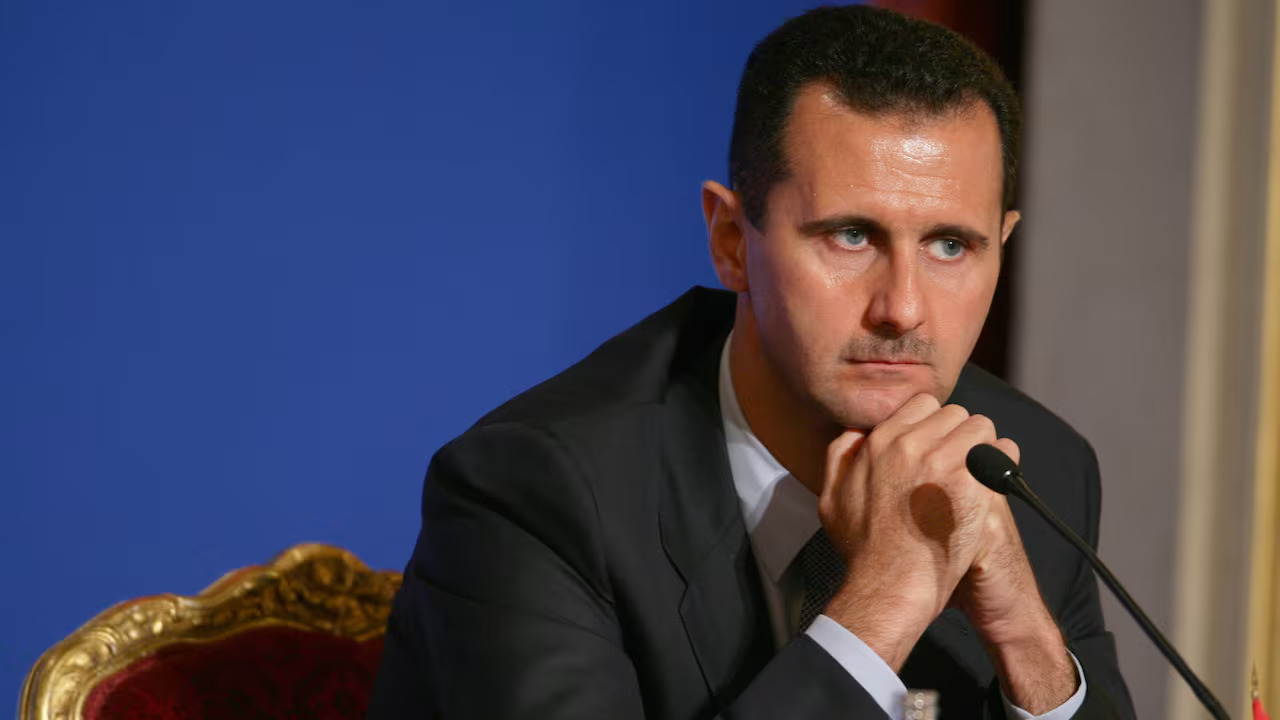 Bashar al-Ásad está en Rusia: ¿Qué significa para Siria?