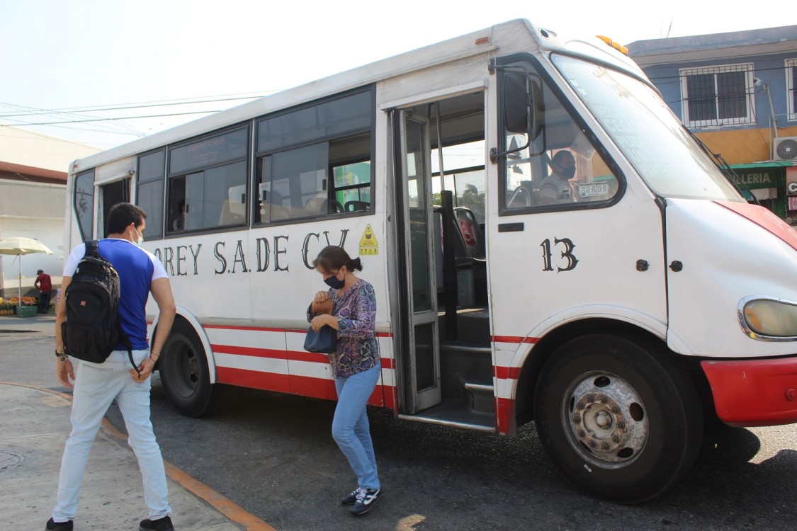 Pequeñas empresas de transporte urbano al borde de la quiebra