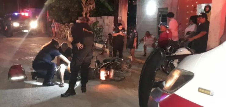 Atropellan a jóvenes en la puerta de su casa