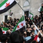 Rebeldes Sirios Destruyen Mausoleo: Impactante Ataque en Siria